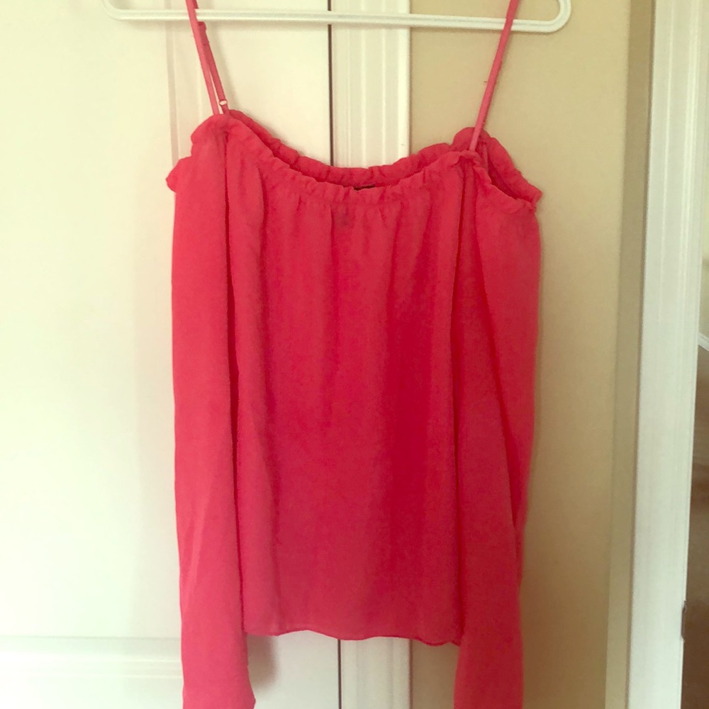 Pink of the shoulder long sleeve top with straps